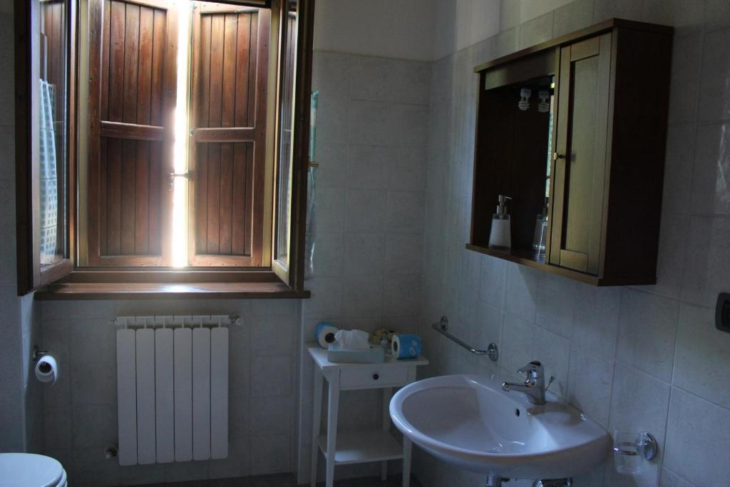 Agriturismo La Valle Del Vento Урбино Стая снимка