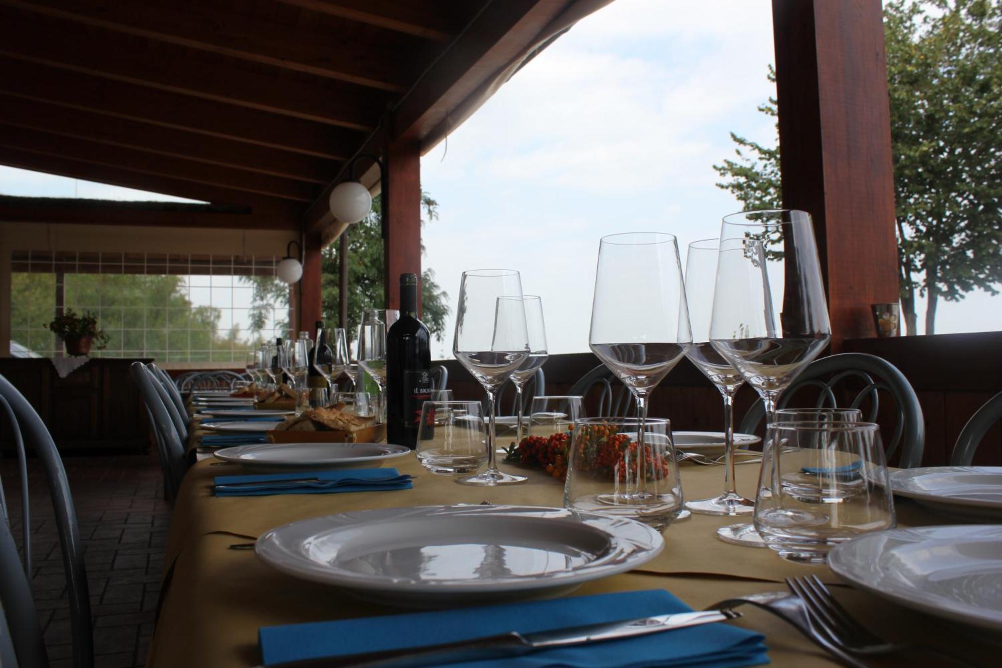 Agriturismo La Valle Del Vento Урбино Екстериор снимка