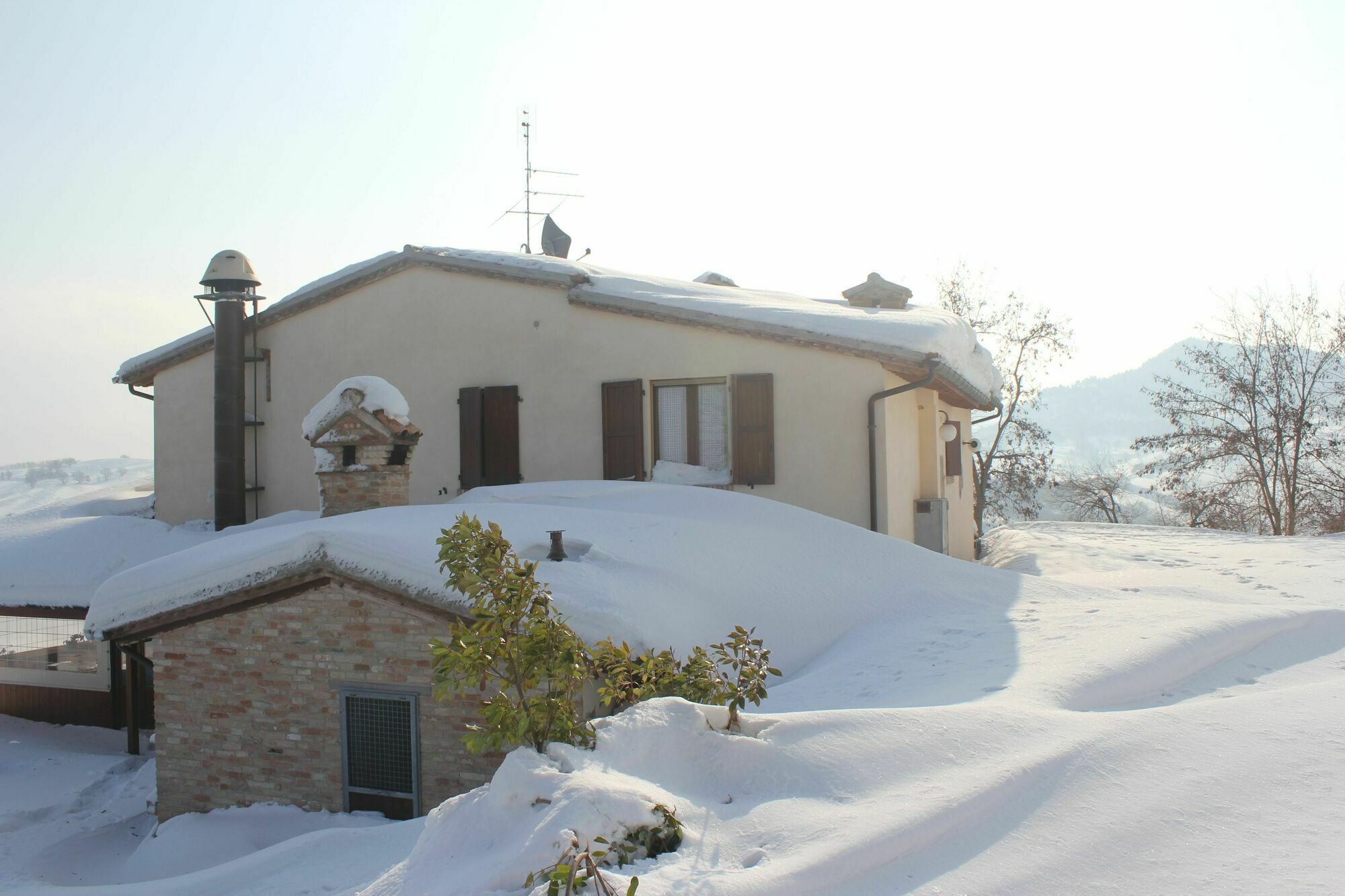 Agriturismo La Valle Del Vento Урбино Екстериор снимка